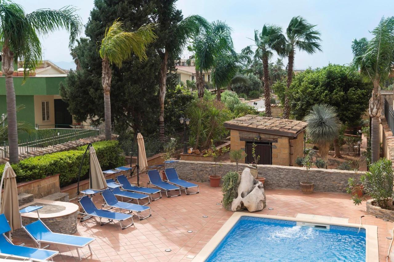 Alelida Villa Con Piscina Чинізі Екстер'єр фото